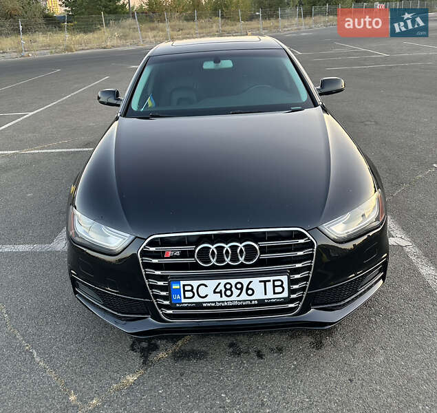 Седан Audi A4 2014 в Трускавце фото Седан Audi A4 2014 в Трускавце