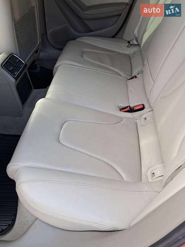Седан Audi A4 2011 в Корсуне-Шевченковском