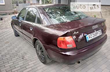 Седан Audi A4 1996 в Ужгороді