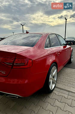 Седан Audi A4 2012 в Ровно