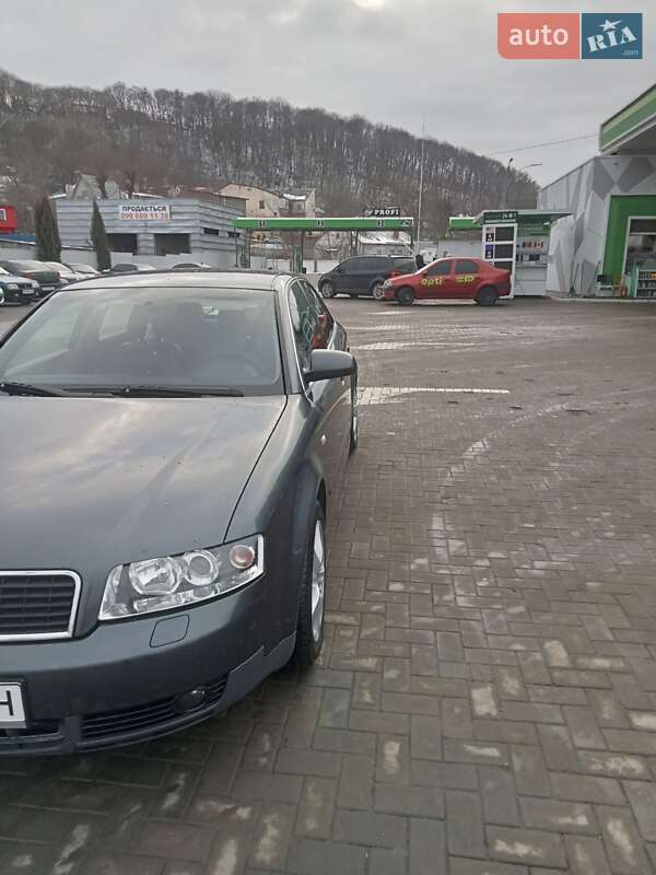 Седан Audi A4 2001 в Черновцах