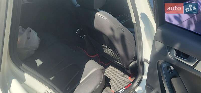 Седан Audi A4 2010 в Днепре
