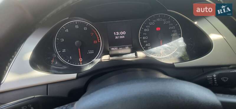 Седан Audi A4 2010 в Днепре