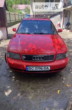 Седан Audi A4 1998 в Самборе