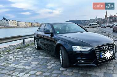 Седан Audi A4 2012 в 