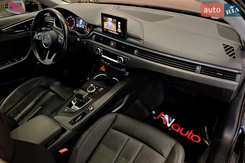 Седан Audi A4 2017 в Одесі
