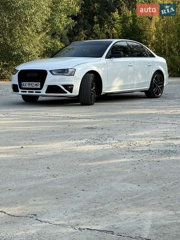 Седан Audi A4 2014 в 