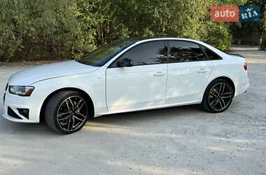 Седан Audi A4 2014 в 