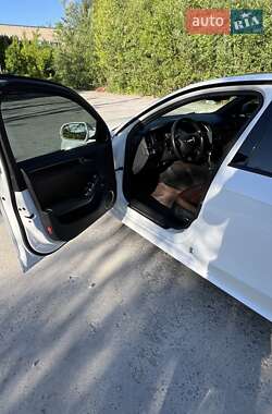 Седан Audi A4 2014 в 