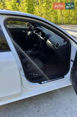 Седан Audi A4 2014 в 