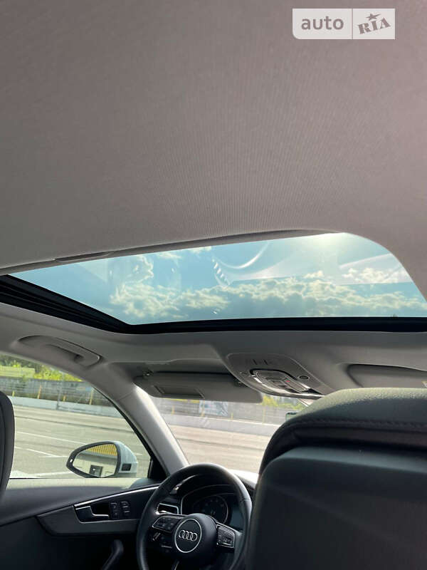 Седан Audi A4 2019 в Киеве