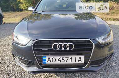 Седан Audi A4 2015 в Виноградові