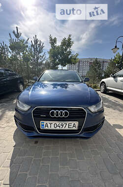 Седан Audi A4 2014 в Ивано-Франковске