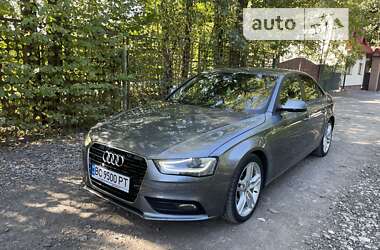 Седан Audi A4 2012 в Львове