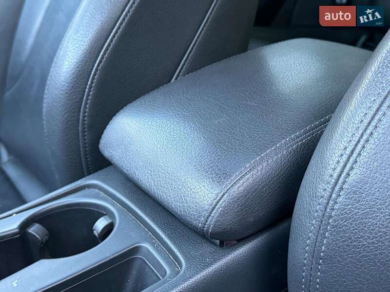Седан Audi A4 2012 в Киеве