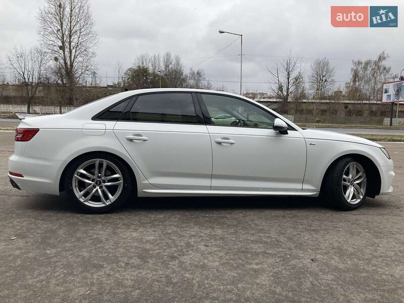 Седан Audi A4 2016 в Львові