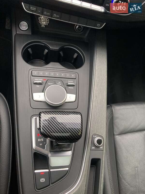 Седан Audi A4 2016 в Львові