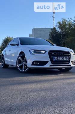 Седан Audi A4 2013 в Кам'янському