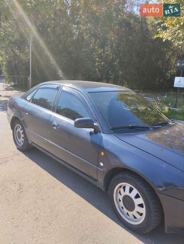 Седан Audi A4 1997 в Одессе
