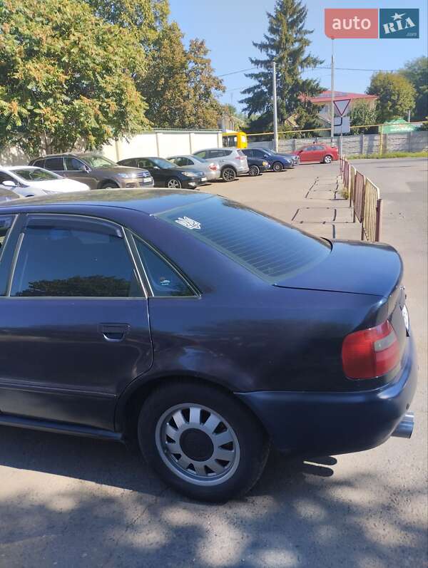 Седан Audi A4 1997 в Одессе