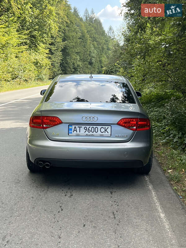Седан Audi A4 2010 в Косові