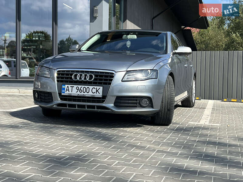 Седан Audi A4 2010 в Косові