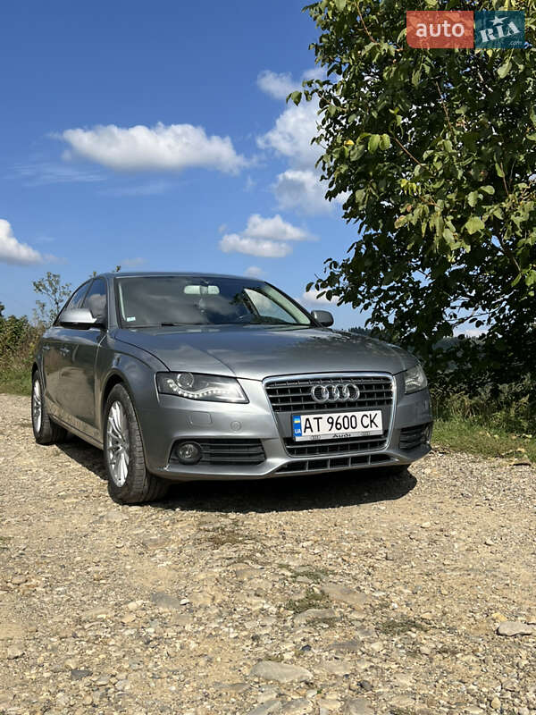 Седан Audi A4 2010 в Косові