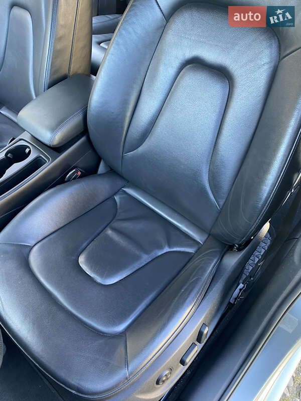 Седан Audi A4 2010 в Косові