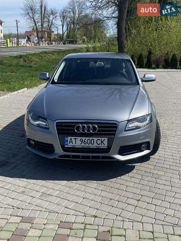 Седан Audi A4 2010 в Косові