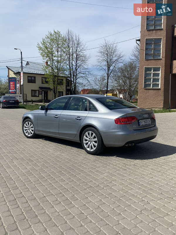 Седан Audi A4 2010 в Косові