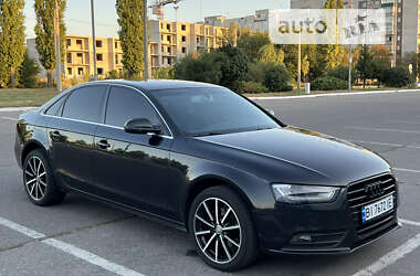 Седан Audi A4 2012 в Кременчуге