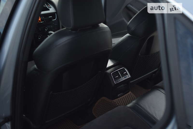 Седан Audi A4 2011 в Киеве