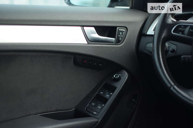Седан Audi A4 2011 в Киеве