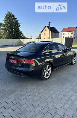 Седан Audi A4 2012 в Пустомитах