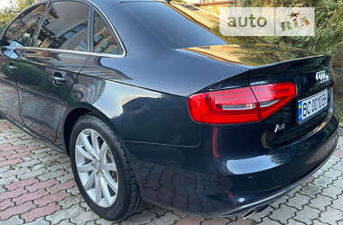 Седан Audi A4 2014 в Львові