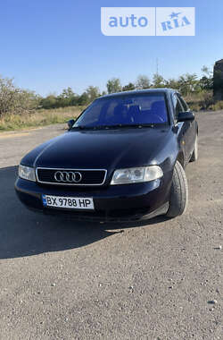 Седан Audi A4 1997 в Каменец-Подольском