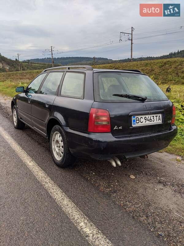 Универсал Audi A4 1997 в Турке