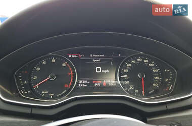 Седан Audi A4 2018 в 