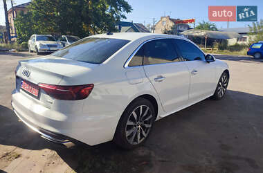 Седан Audi A4 2020 в 