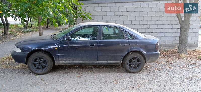 Седан Audi A4 1997 в Кропивницком
