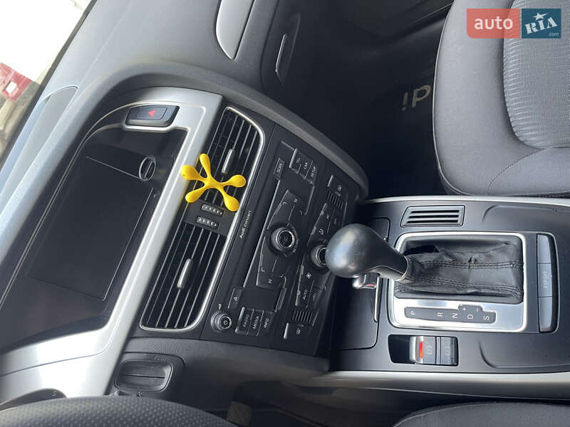 Седан Audi A4 2010 в Одесі