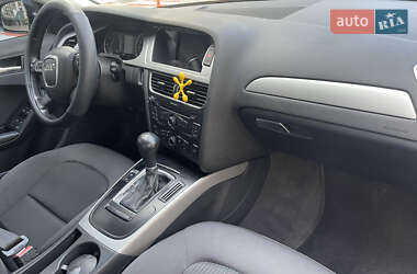 Седан Audi A4 2010 в 