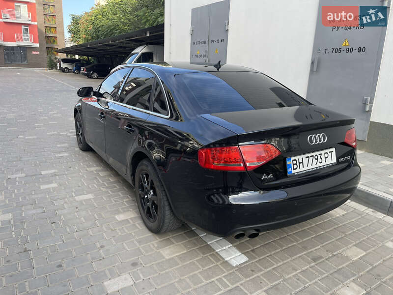 Седан Audi A4 2010 в Одесі