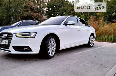 Седан Audi A4 2015 в Киеве