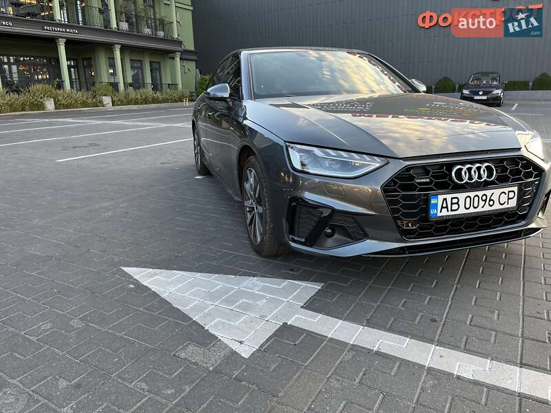 Седан Audi A4 2023 в Вінниці