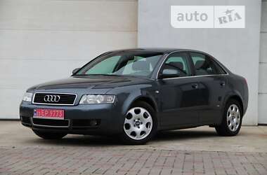 Седан Audi A4 2002 в Сарнах