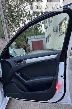 Седан Audi A4 2015 в 