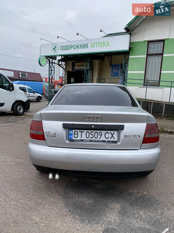 Седан Audi A4 2000 в Олевске