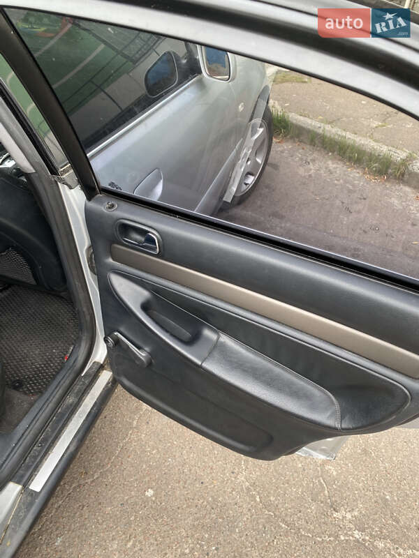 Седан Audi A4 2000 в Олевске