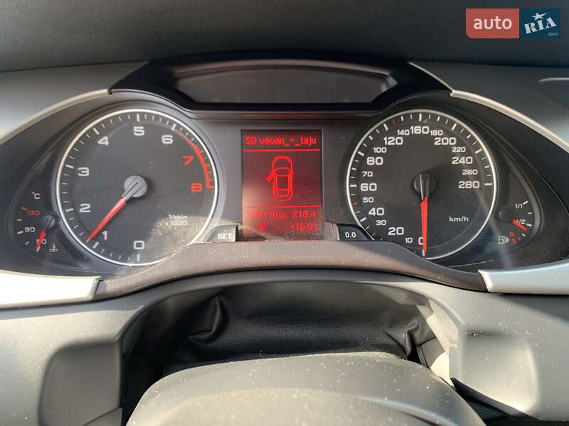 Седан Audi A4 2010 в Макарові